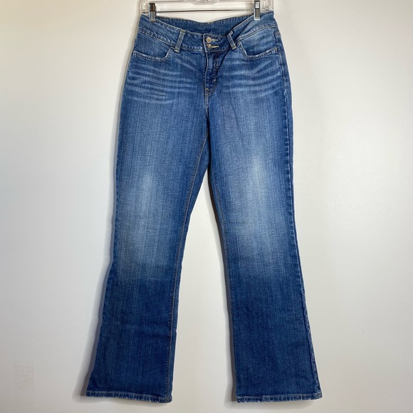 Levis Womens Bootcut Jeans Sz 10 Distressed Flap Pockets Stretch Denim Hemmed - Picture 15 of 15